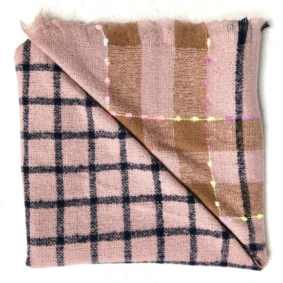 Luxury Cashmere Acrylic Plaid Knitted Triangle Scarf - Picture 4 of 4